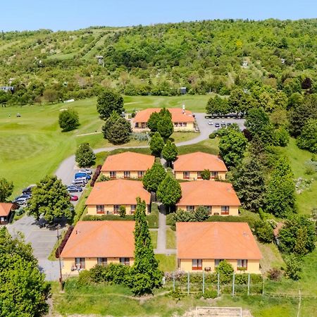 Golf Hotel Austerlitz Екстериор снимка