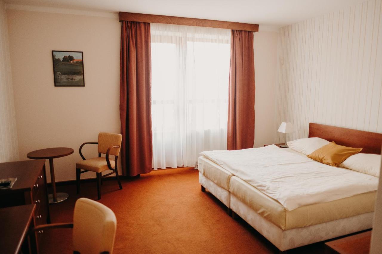 Golf Hotel Austerlitz Екстериор снимка