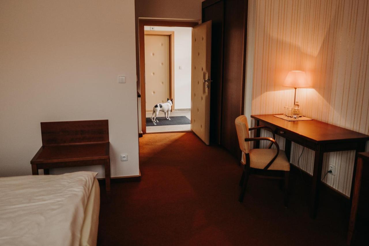 Golf Hotel Austerlitz Екстериор снимка