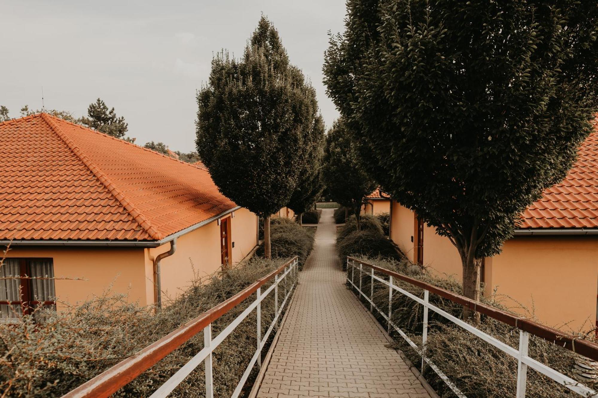 Golf Hotel Austerlitz Екстериор снимка