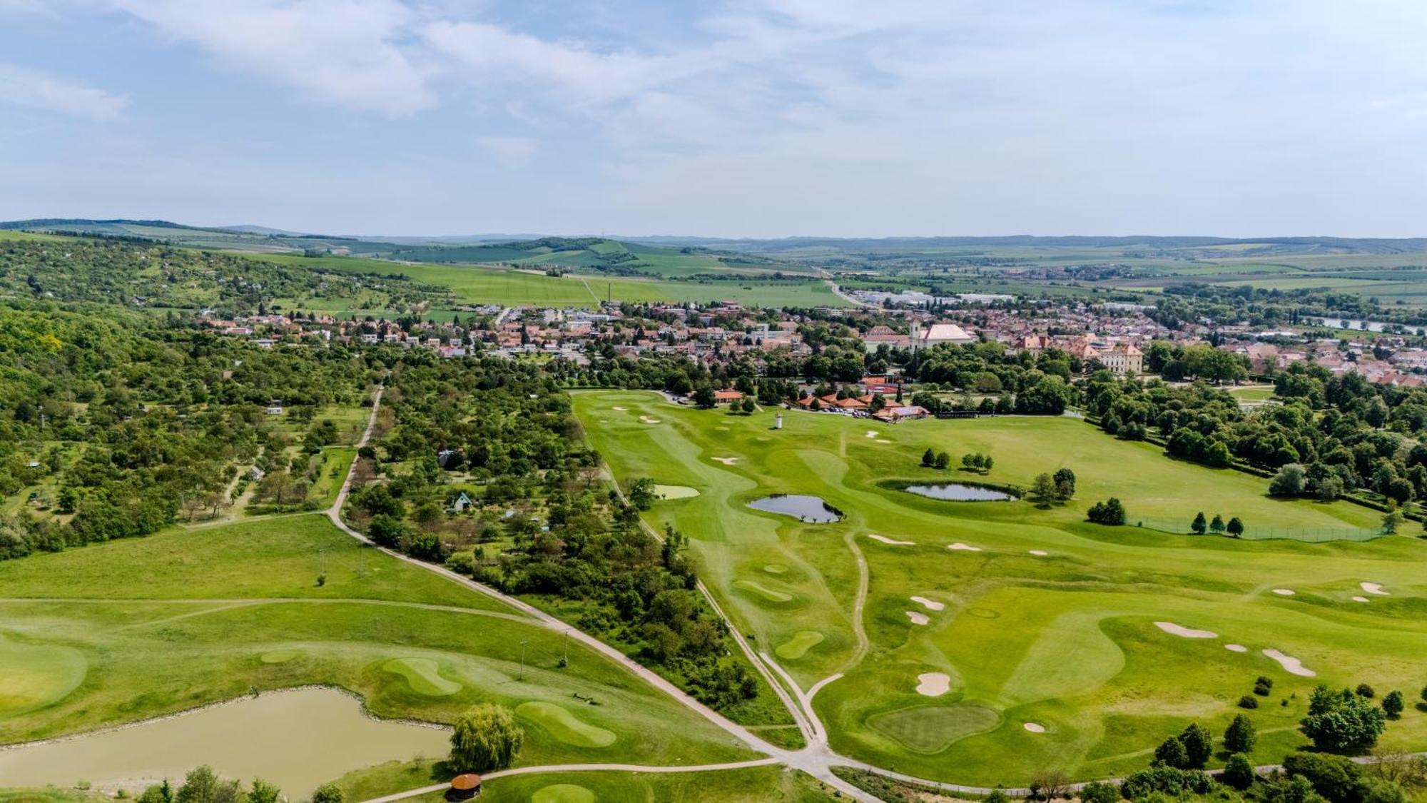 Golf Hotel Austerlitz Екстериор снимка